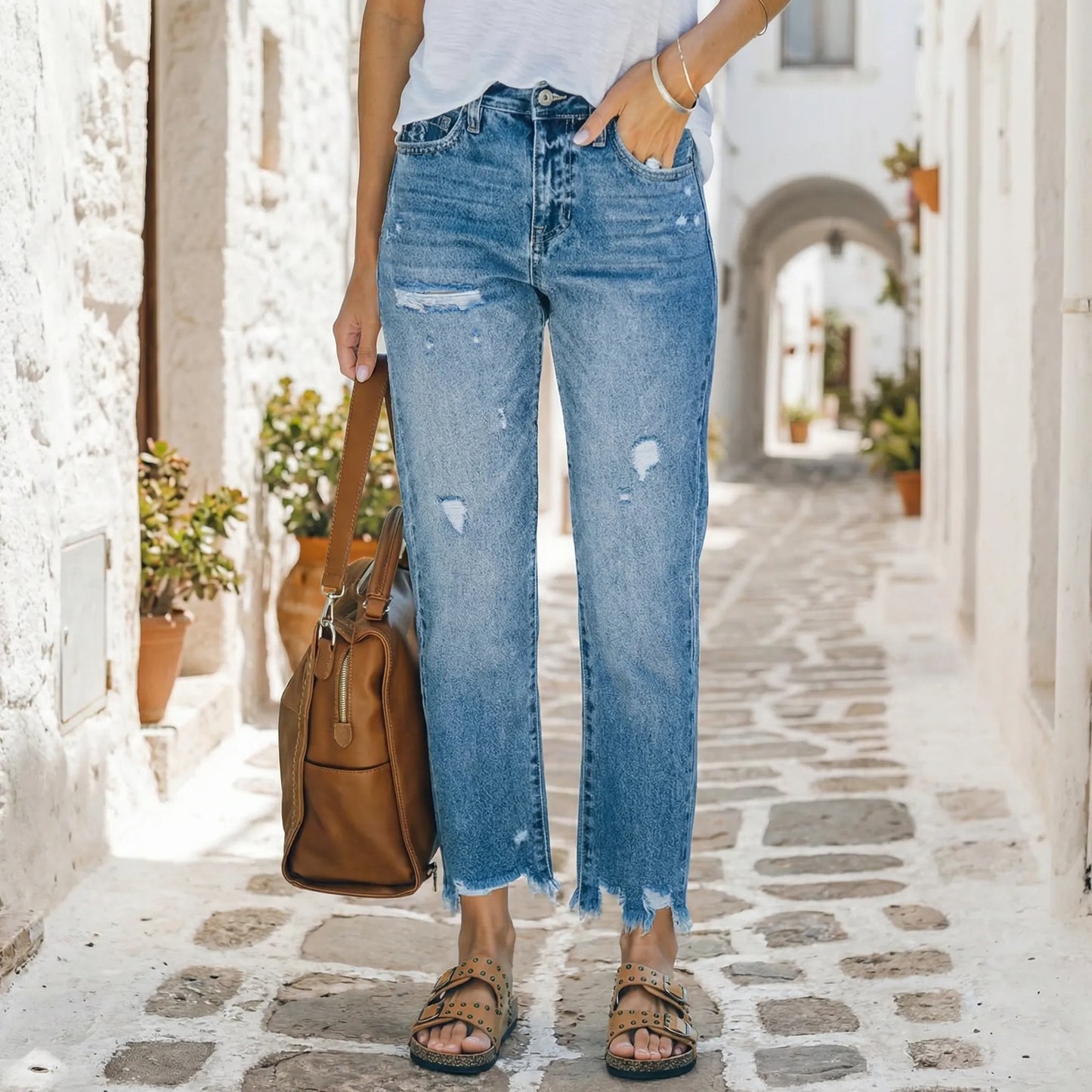 Frayven | Straight-Leg Cropped Distressed Jeans