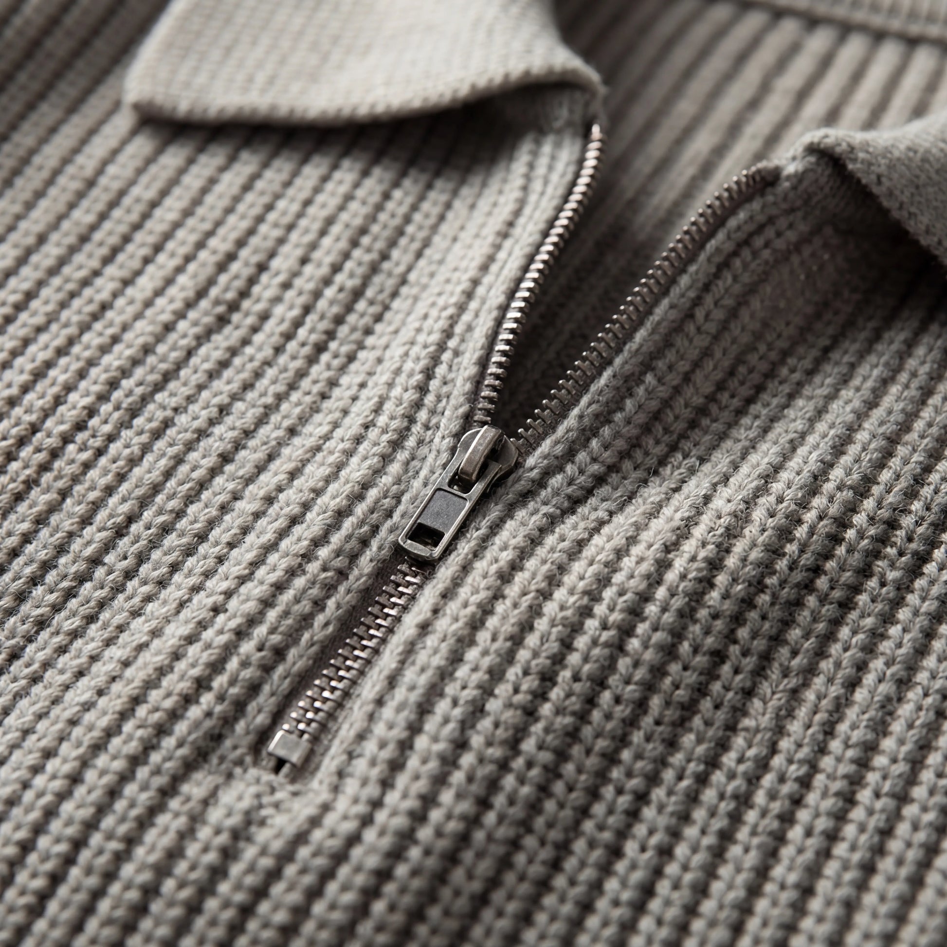 Halvzen - Half-Zip Collared Knit Sweater