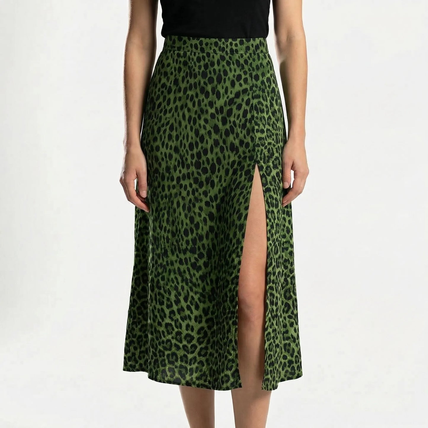 Leoprella | Knee-Length A-Line Leopard Print Skirt