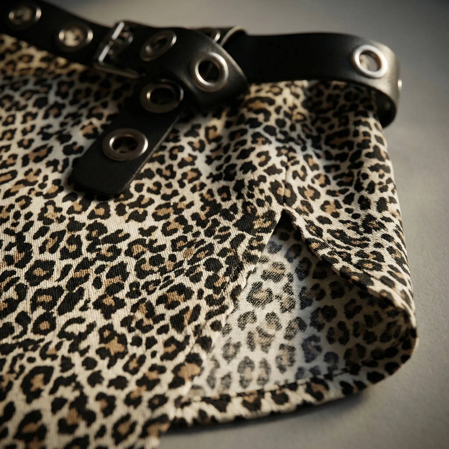 Leoprella | Knee-Length A-Line Leopard Print Skirt