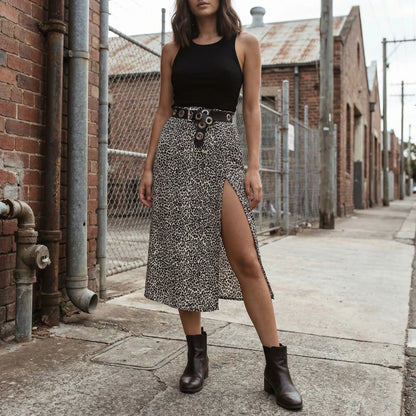 Leoprella | Knee-Length A-Line Leopard Print Skirt