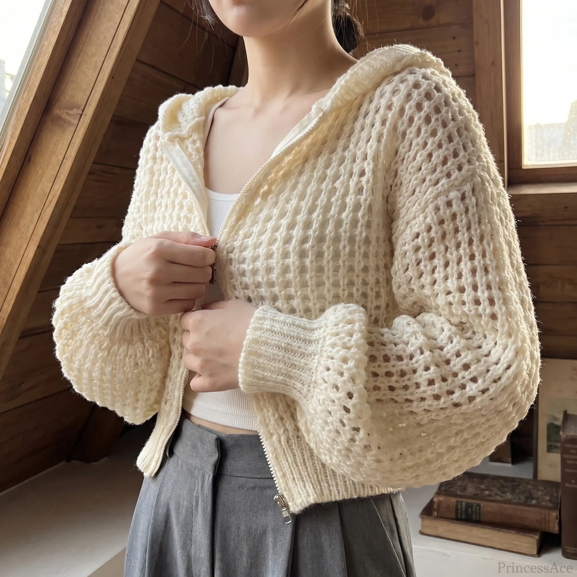Lumvette | Cropped Zip-Up Knit Cardigan