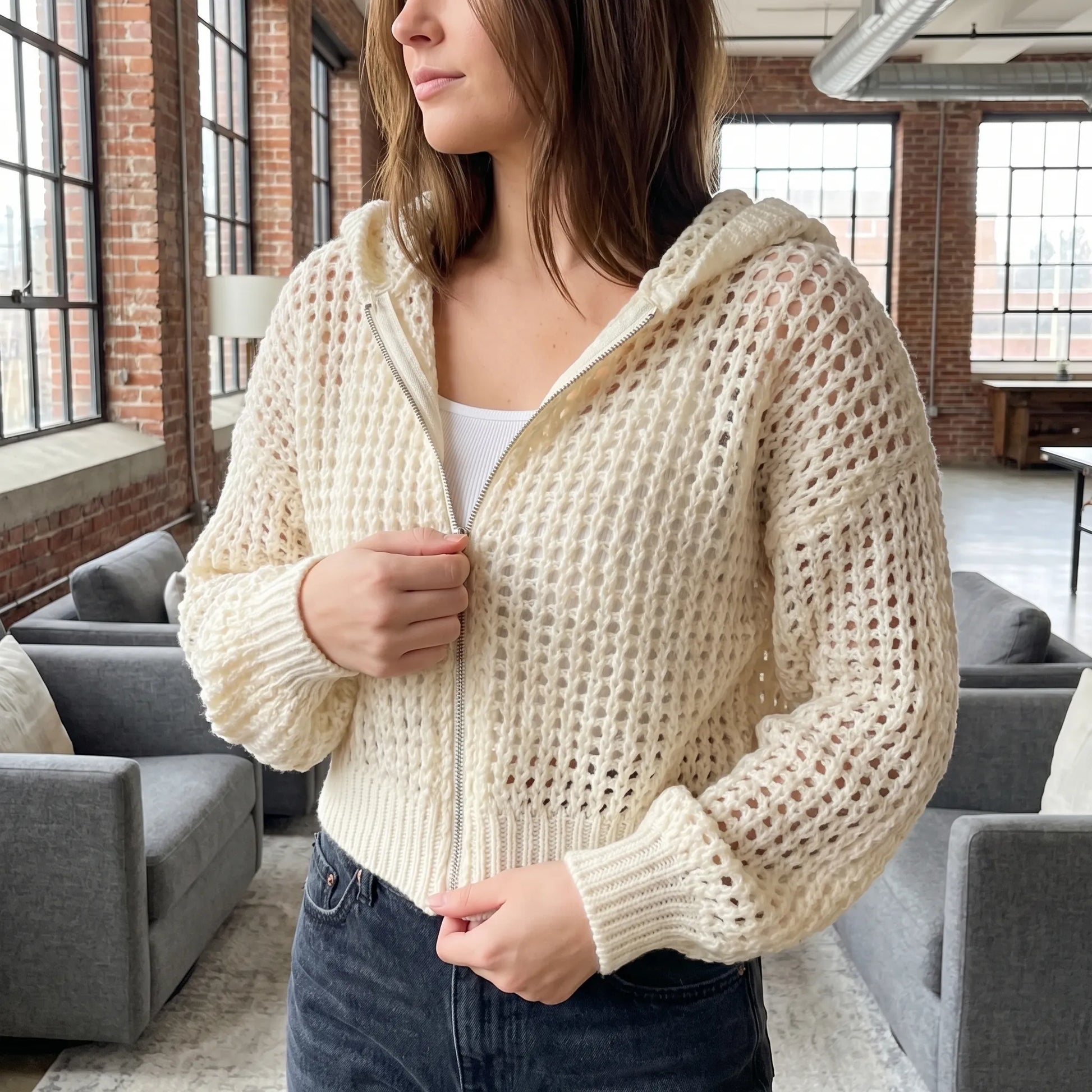 Lumvette | Cropped Zip-Up Knit Cardigan