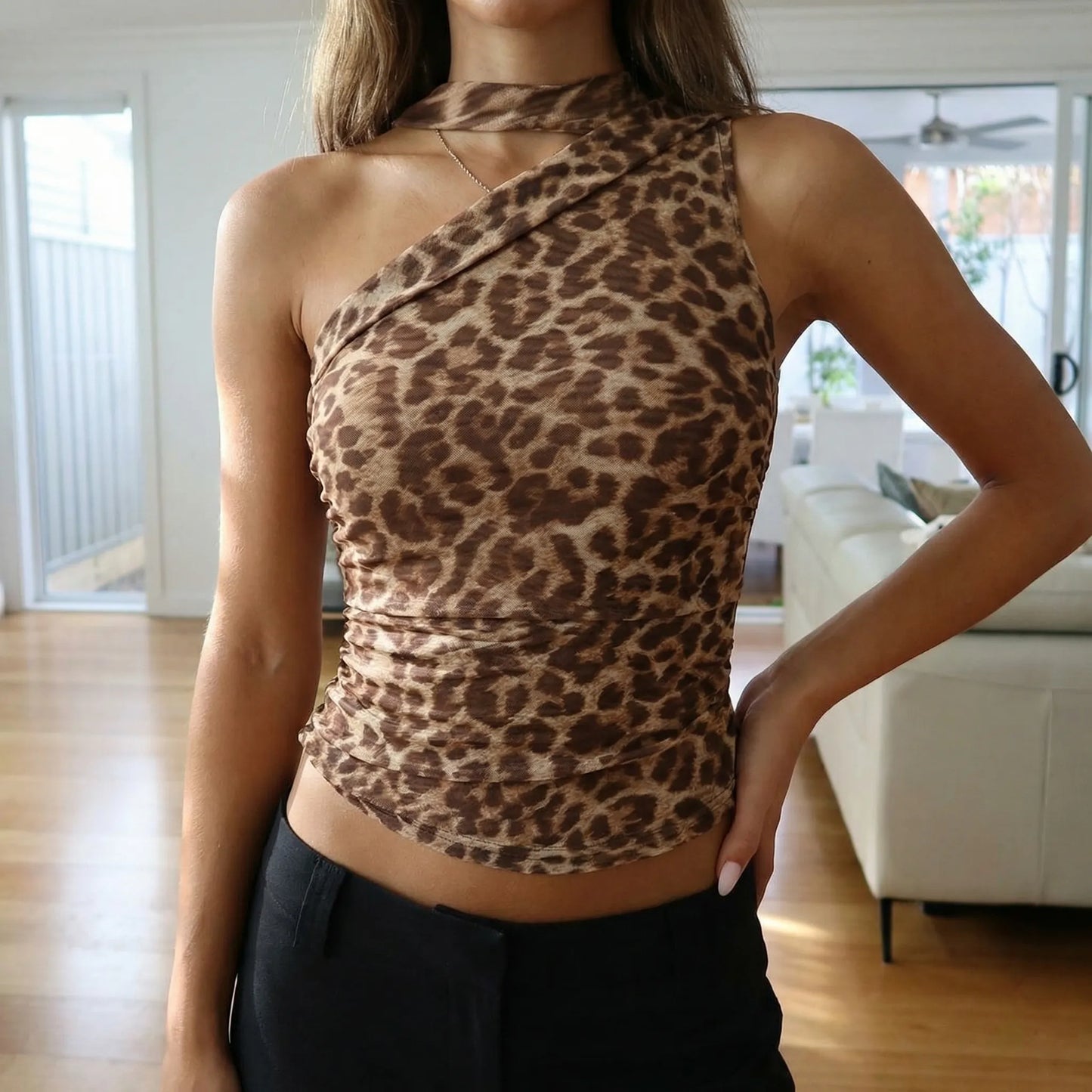 Savarra | Asymmetric One-Shoulder Crop Top