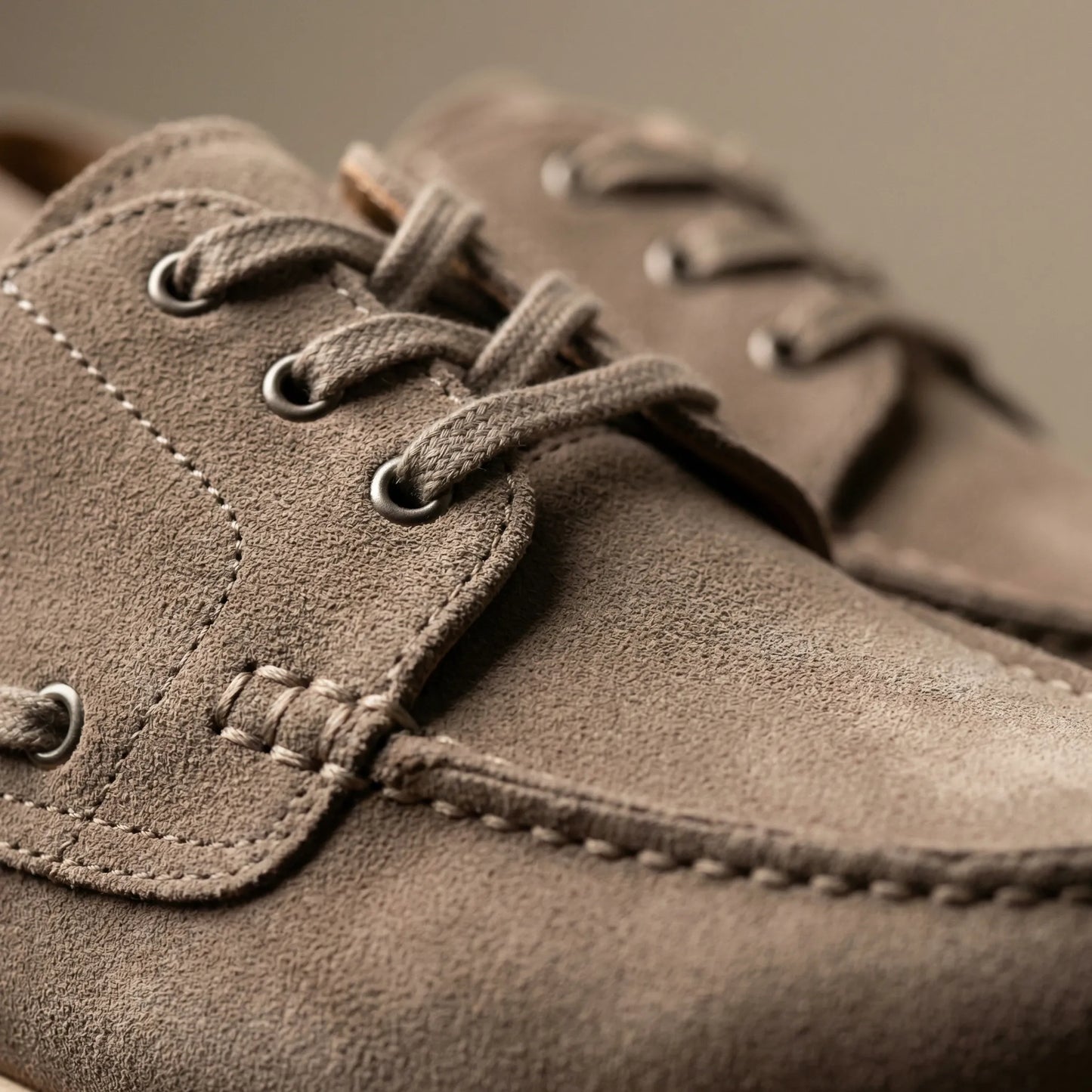 Velduro | Classic Lace-Up Casual Shoe