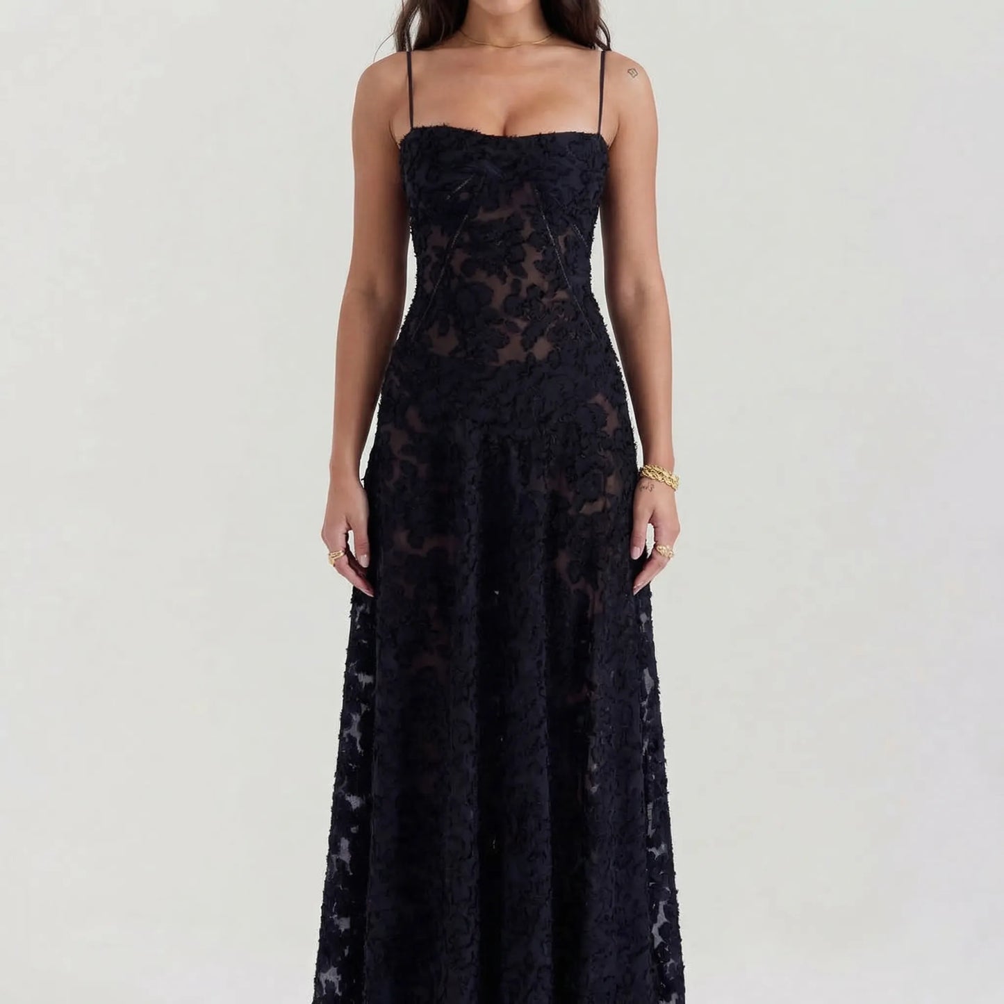 Velourna - Floral Lace Overlay Maxi Dress