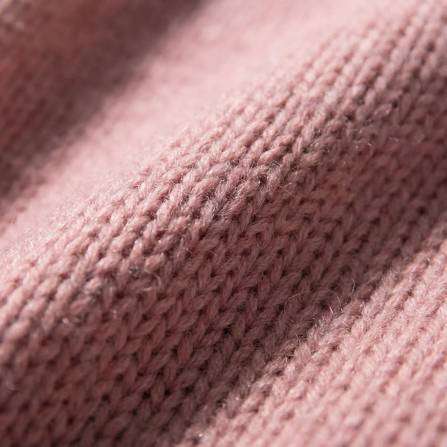 Veluria - Classic Crew Neck Pullover Sweater