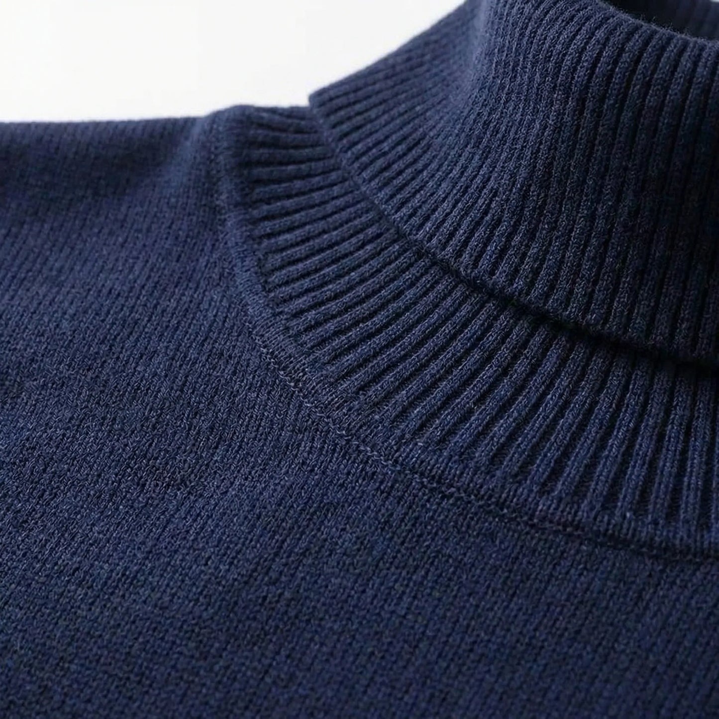 Velvoro - Classic Turtleneck Pullover Sweater
